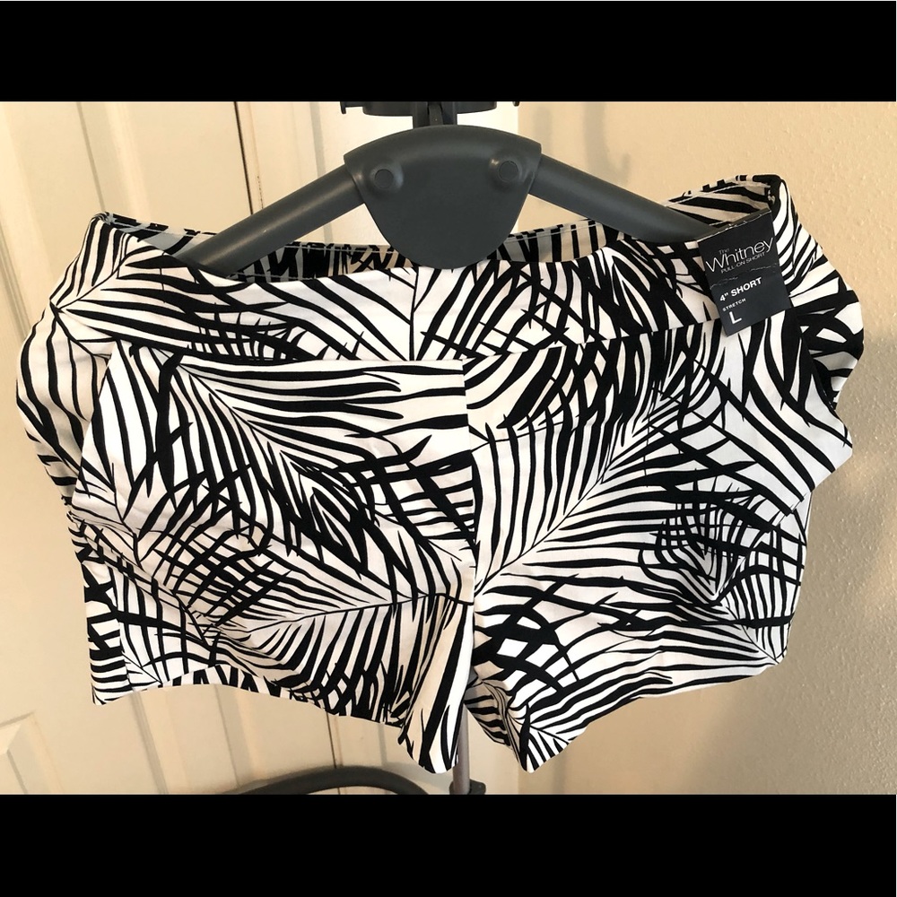 Black & White Tropical Stretch Shorts